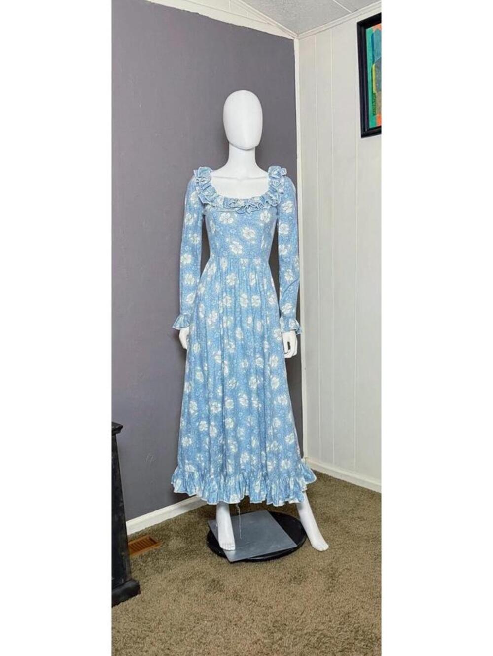 1970's Victor Costa Bohemian Maxi Dress Cornflower Blue with White Floral S-M